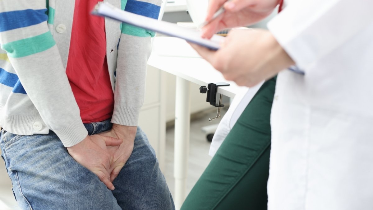A doctor treating man's sexual dysfunctions