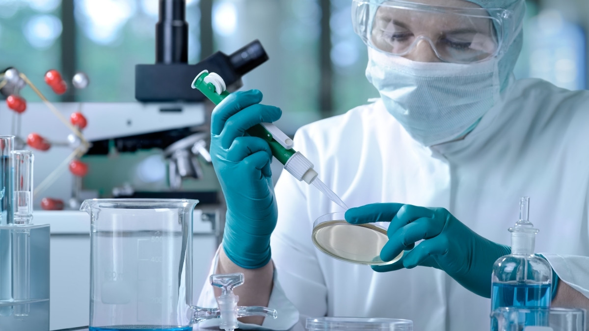 Doctors making medicines in laboratory