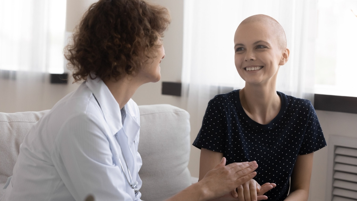 Woman dealing with cancer who is undergoing chemotherapy