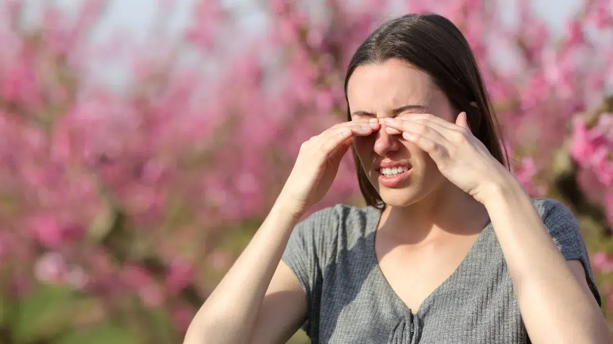 dry eyes in the morning