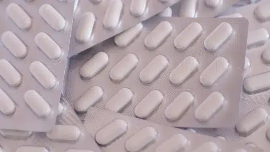 ciprofloxacin for pink eye