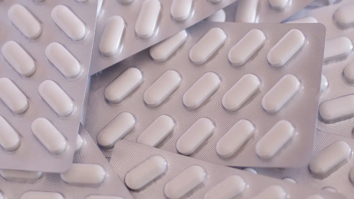 ciprofloxacin for pink eye