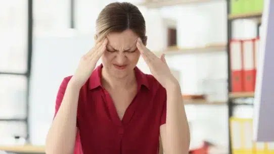 pink eye headache