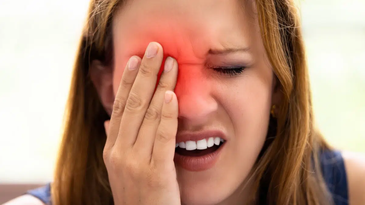 how to stop eye twitching